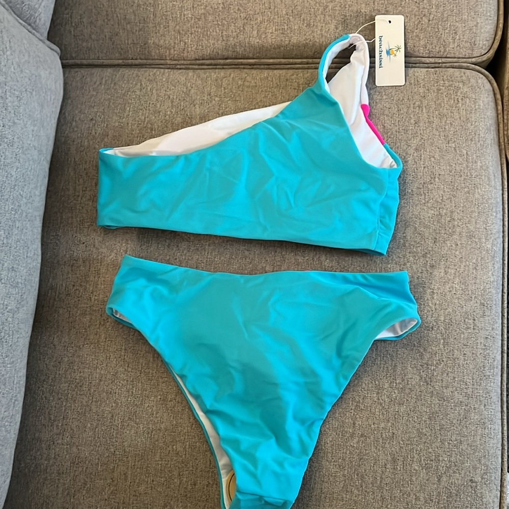 Swimsuit - Picture 3 of 3